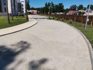 Укладка плитки на внутридомовой территории
